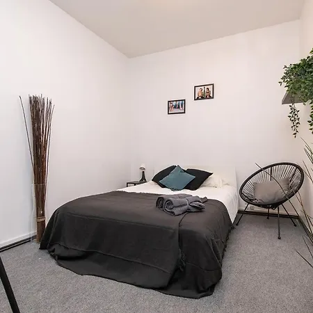 旅馆 The House Black 维尔纽斯