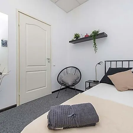 Hostel The House Black *