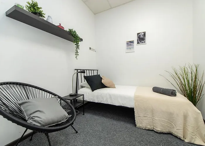 Hostal The House Black